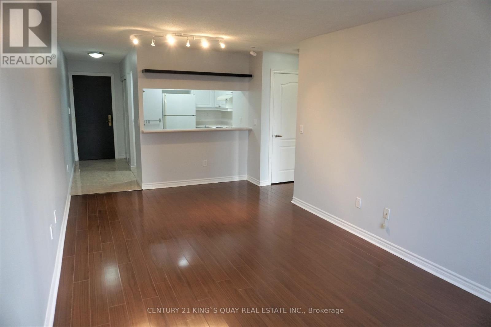 908 - 18 Sommerset Way, Toronto (Willowdale East), Ontario  M2N 6X5 - Photo 4 - C12761384