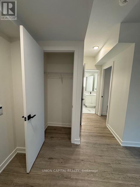 1405 - 327 King Street W, Toronto, Ontario  M5V 0W7 - Photo 3 - C12761440