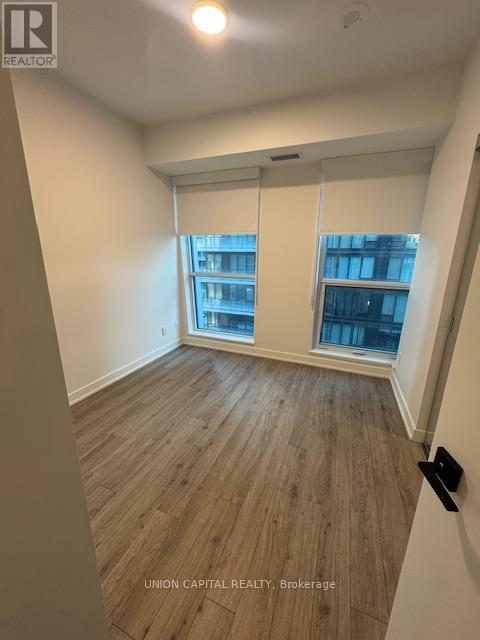 1405 - 327 King Street W, Toronto, Ontario  M5V 0W7 - Photo 9 - C12761440