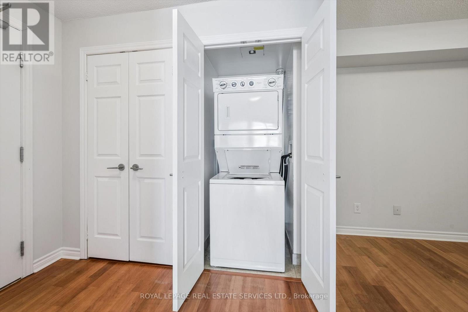 201 - 2379 Central Park Drive, Oakville, Ontario  L6H 0E3 - Photo 25 - W12767312