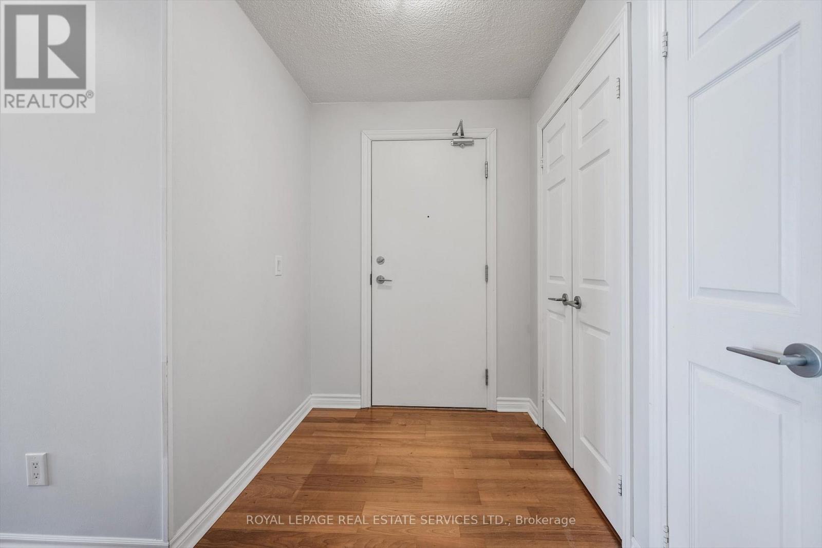 201 - 2379 Central Park Drive, Oakville, Ontario  L6H 0E3 - Photo 8 - W12767312