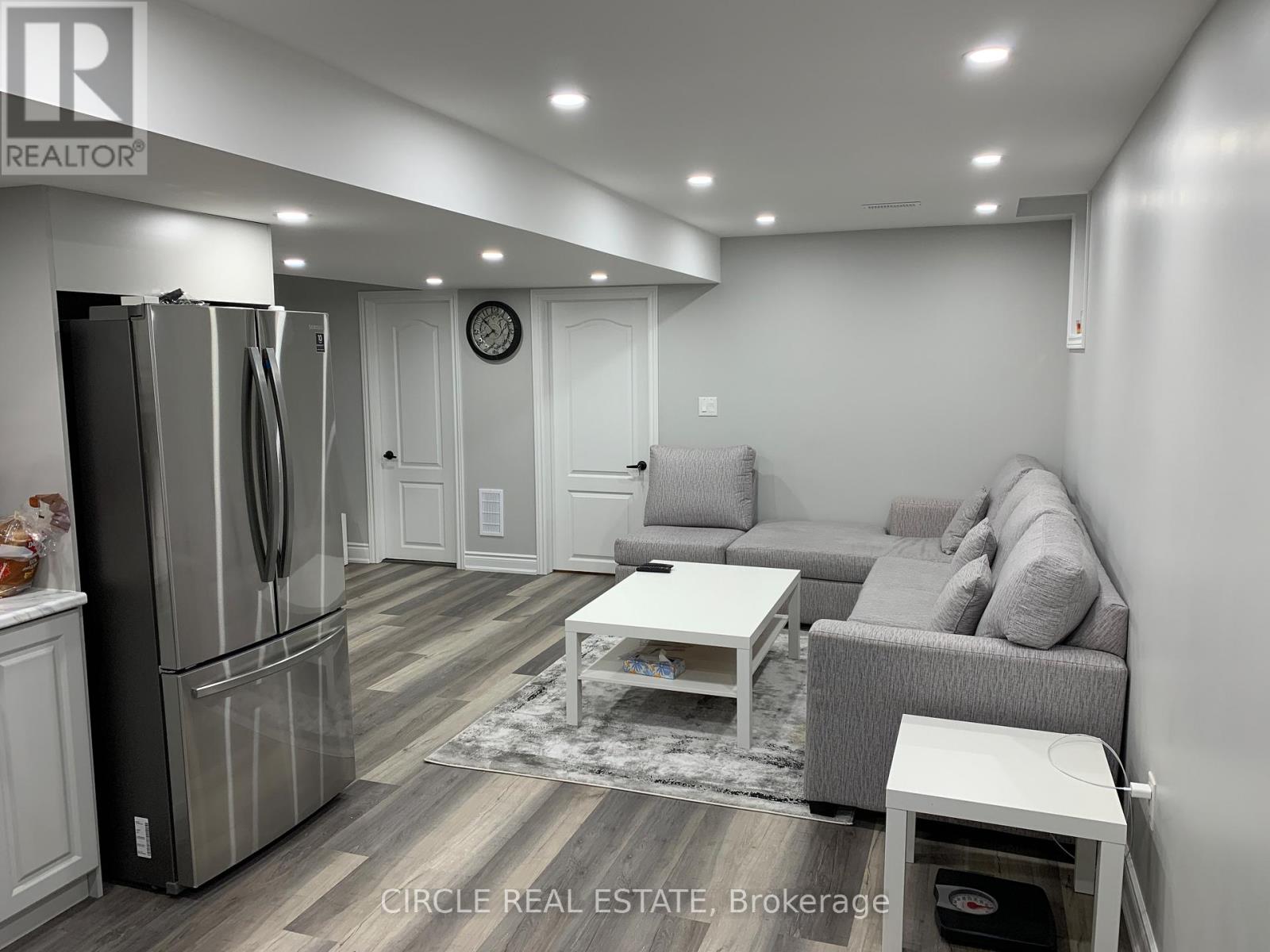 2 - 11 Mendoza Drive, Brampton, Ontario  L7A 3M3 - Photo 2 - W12767360