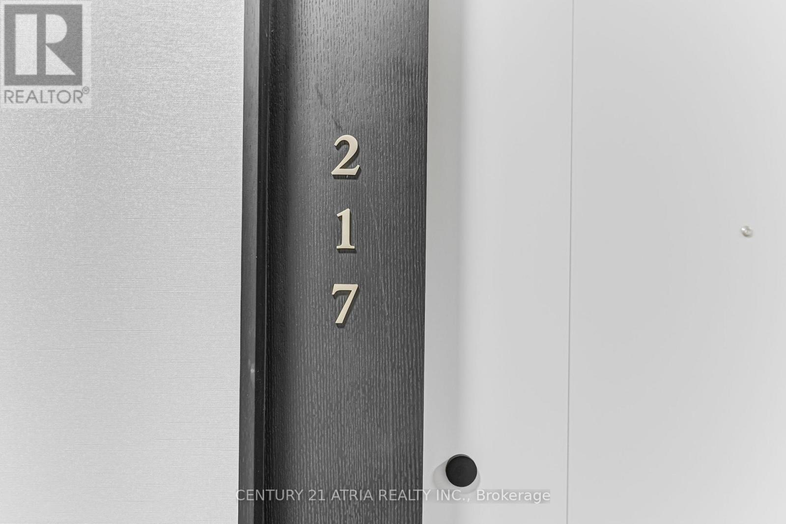 217 - 858 Dupont Street, Toronto, Ontario  M6G 0C1 - Photo 2 - W12767386