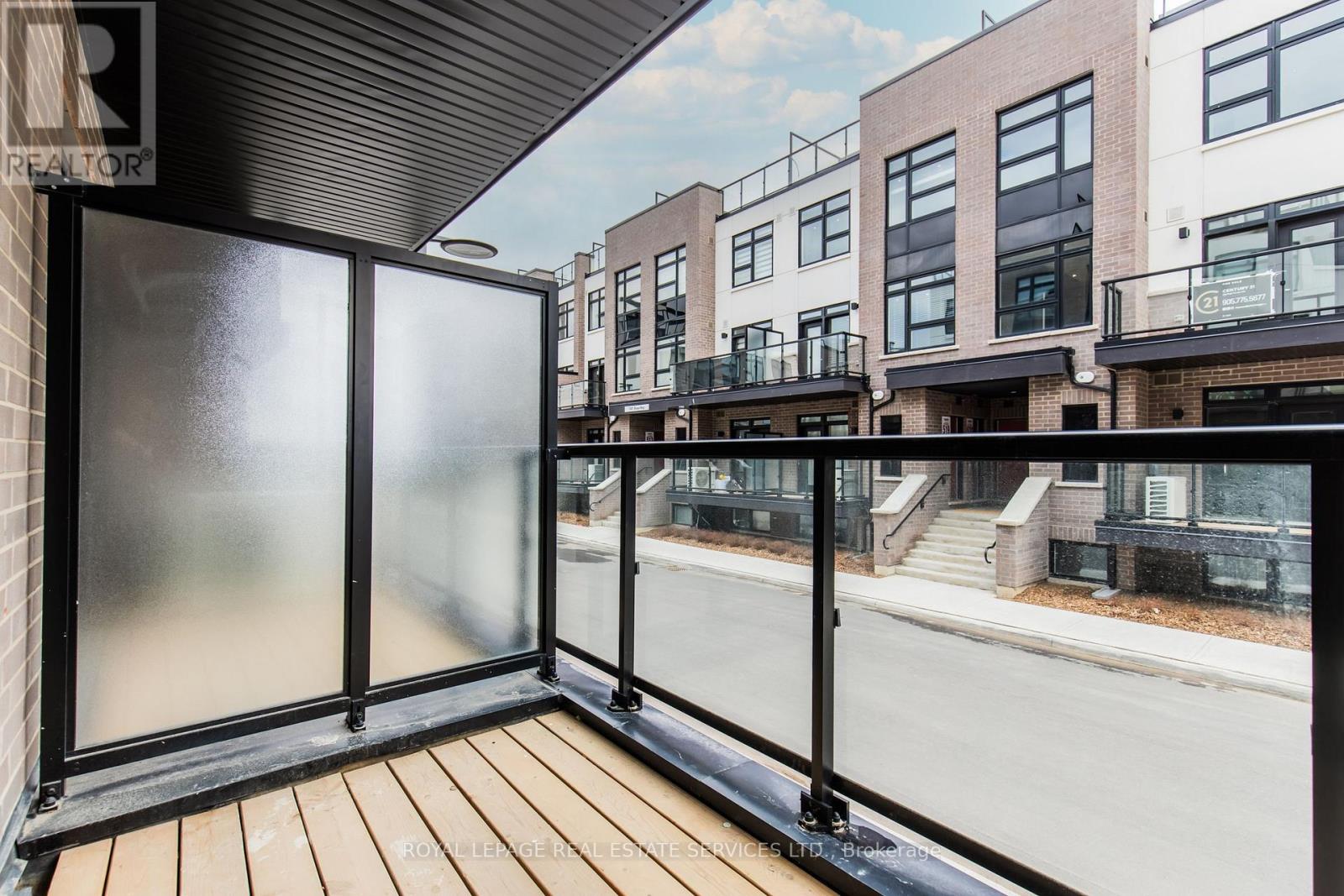 112 - 1597 Rose Way, Milton, Ontario  L9E 1N4 - Photo 16 - W12767398