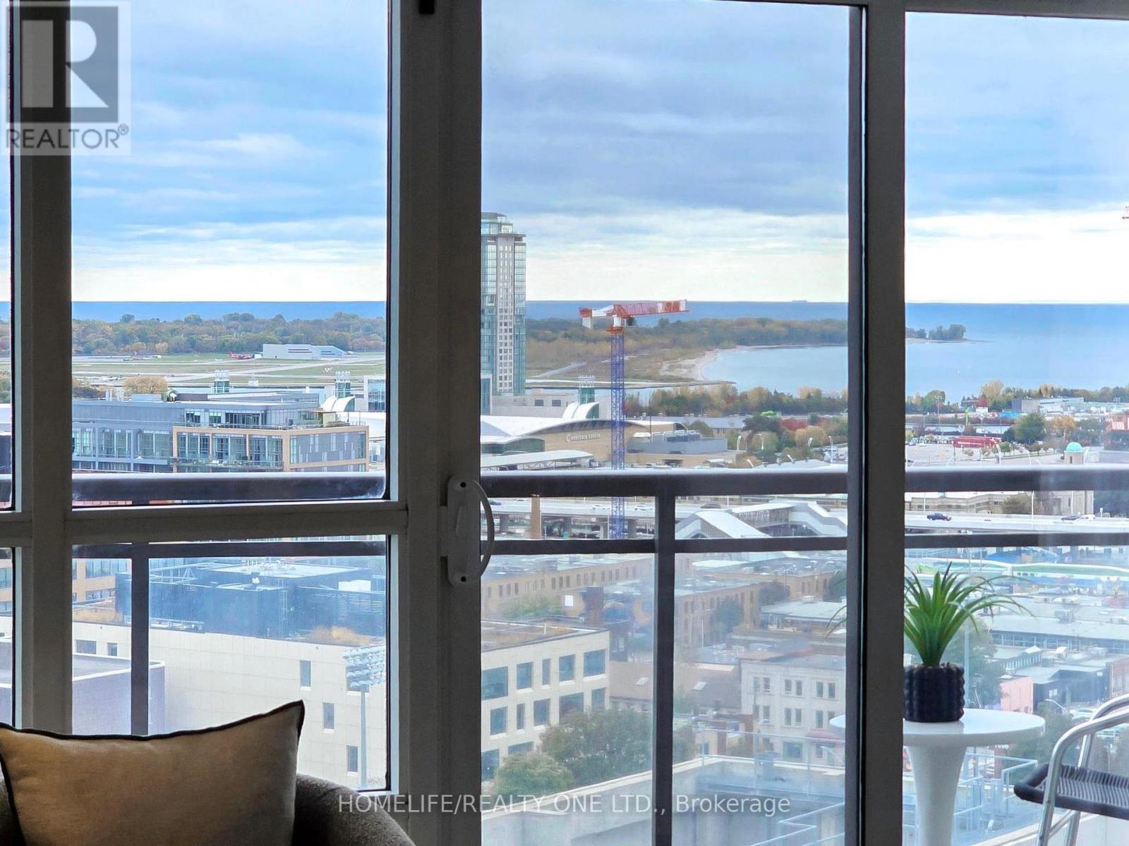 2003 - 38 Joe Shuster Way, Toronto, Ontario  M6K 0A5 - Photo 10 - W12767418