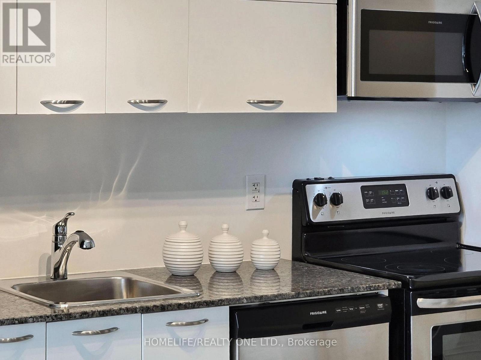 2003 - 38 Joe Shuster Way, Toronto, Ontario  M6K 0A5 - Photo 17 - W12767418