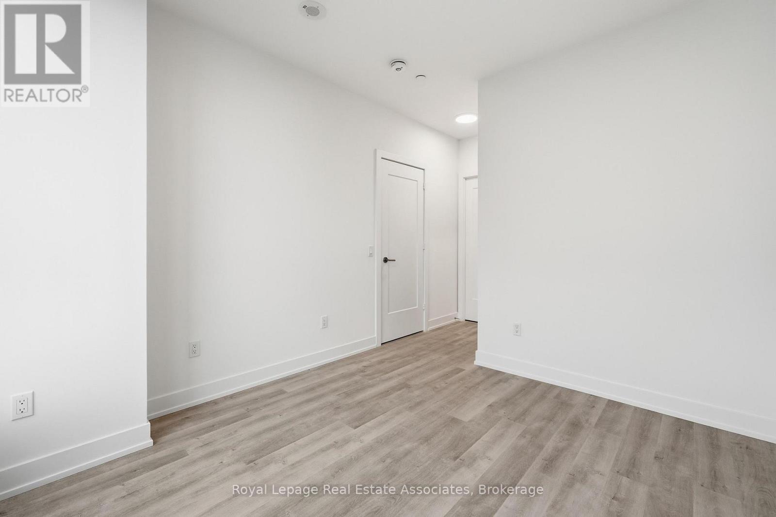 514 - 25 Cordova Avenue, Toronto, Ontario  M9A 0E5 - Photo 10 - W12767432