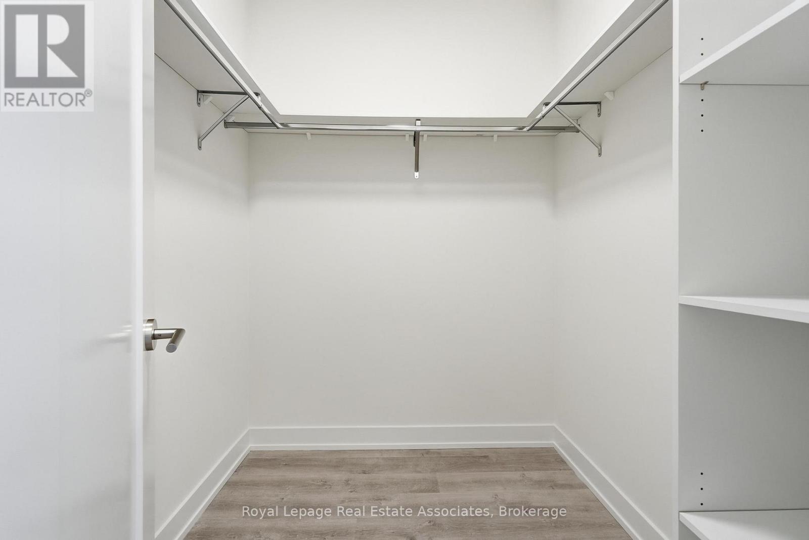 514 - 25 Cordova Avenue, Toronto, Ontario  M9A 0E5 - Photo 11 - W12767432