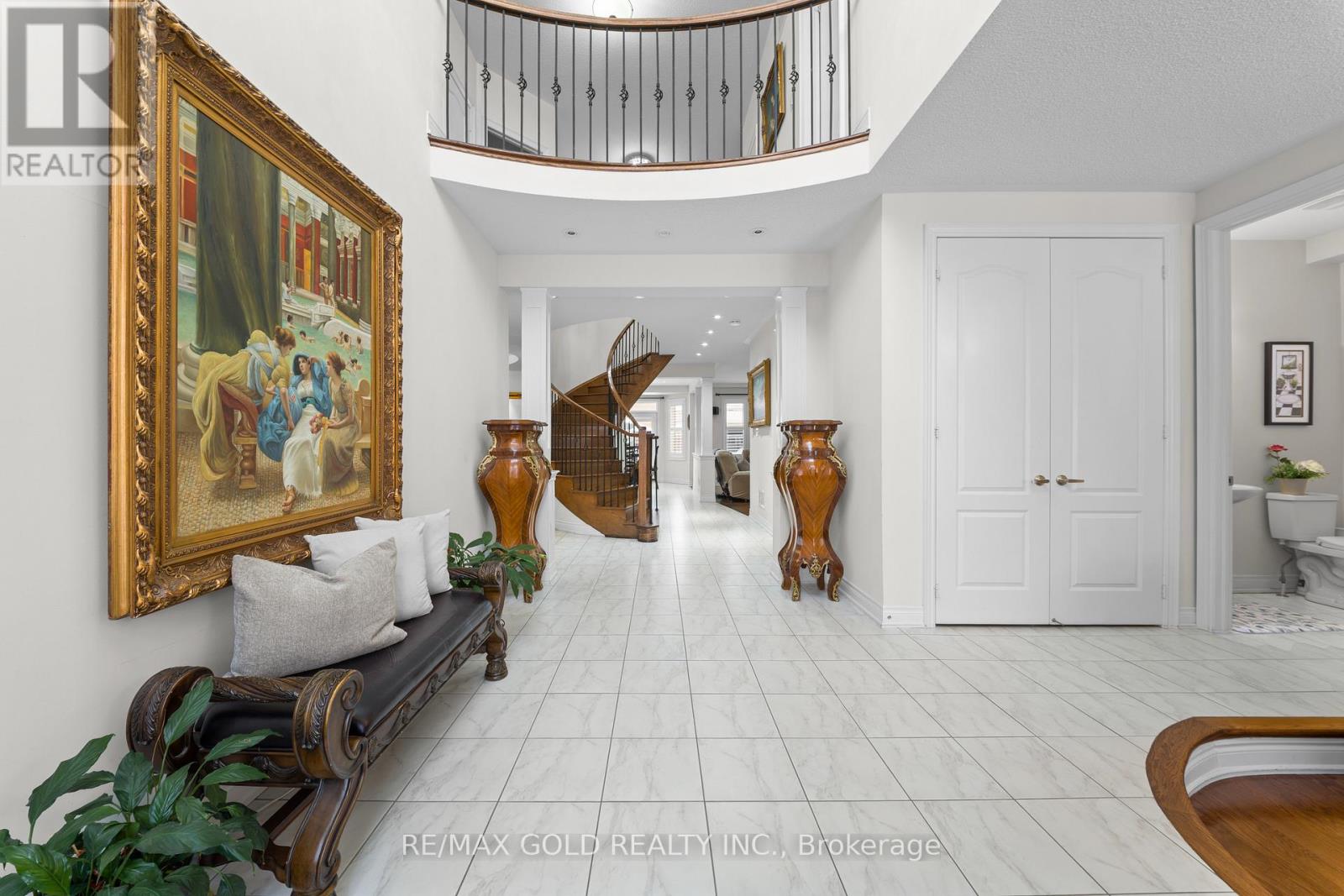 19 Portside Crescent, Brampton, Ontario  L6R 3P3 - Photo 9 - W12767434