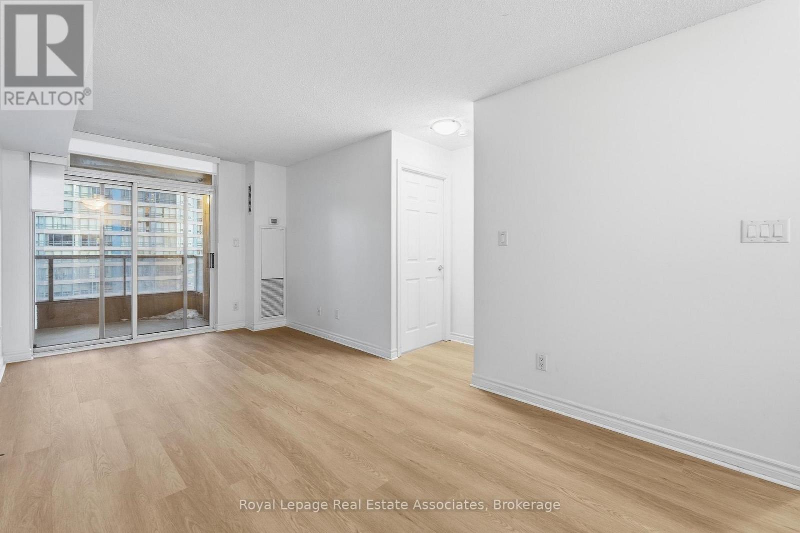 1008 - 3880 DUKE OF YORK BOULEVARD, Mississauga, Ontario