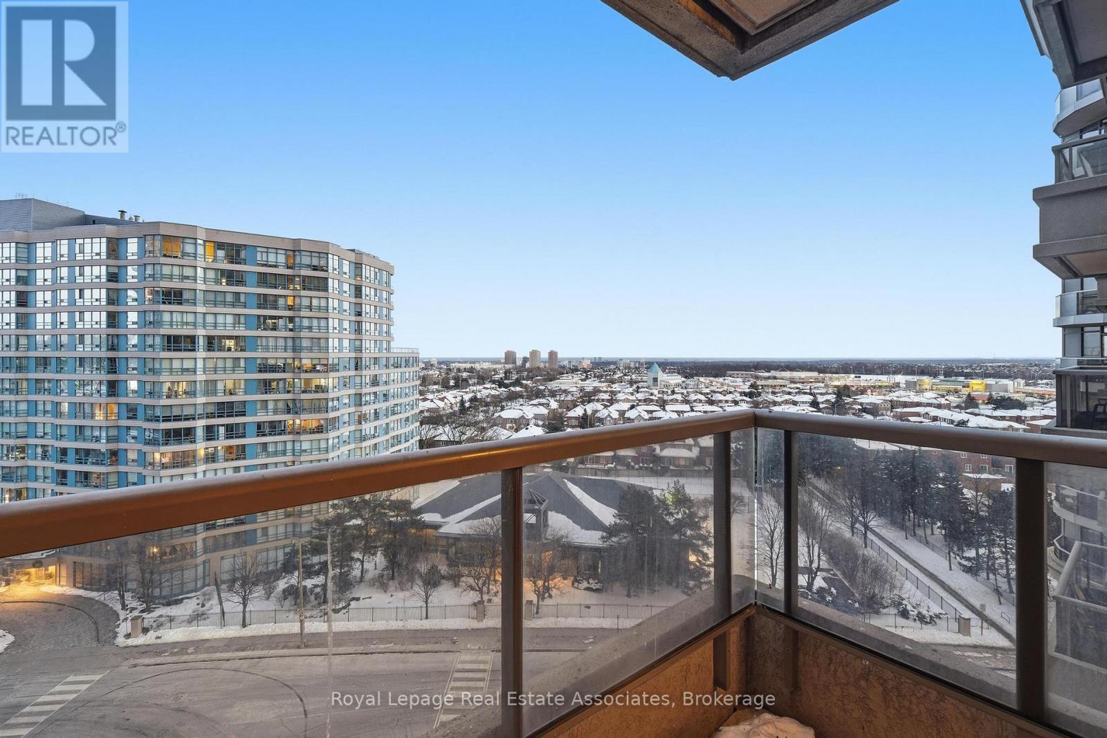 1008 - 3880 Duke Of York Boulevard, Mississauga, Ontario  L5B 4M7 - Photo 14 - W12767440