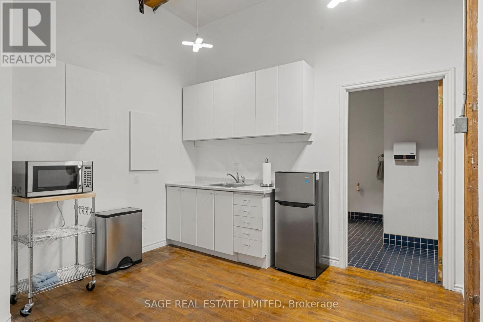 102 - 10 Morrow Avenue, Toronto, Ontario  M6R 2J1 - Photo 28 - W12767474