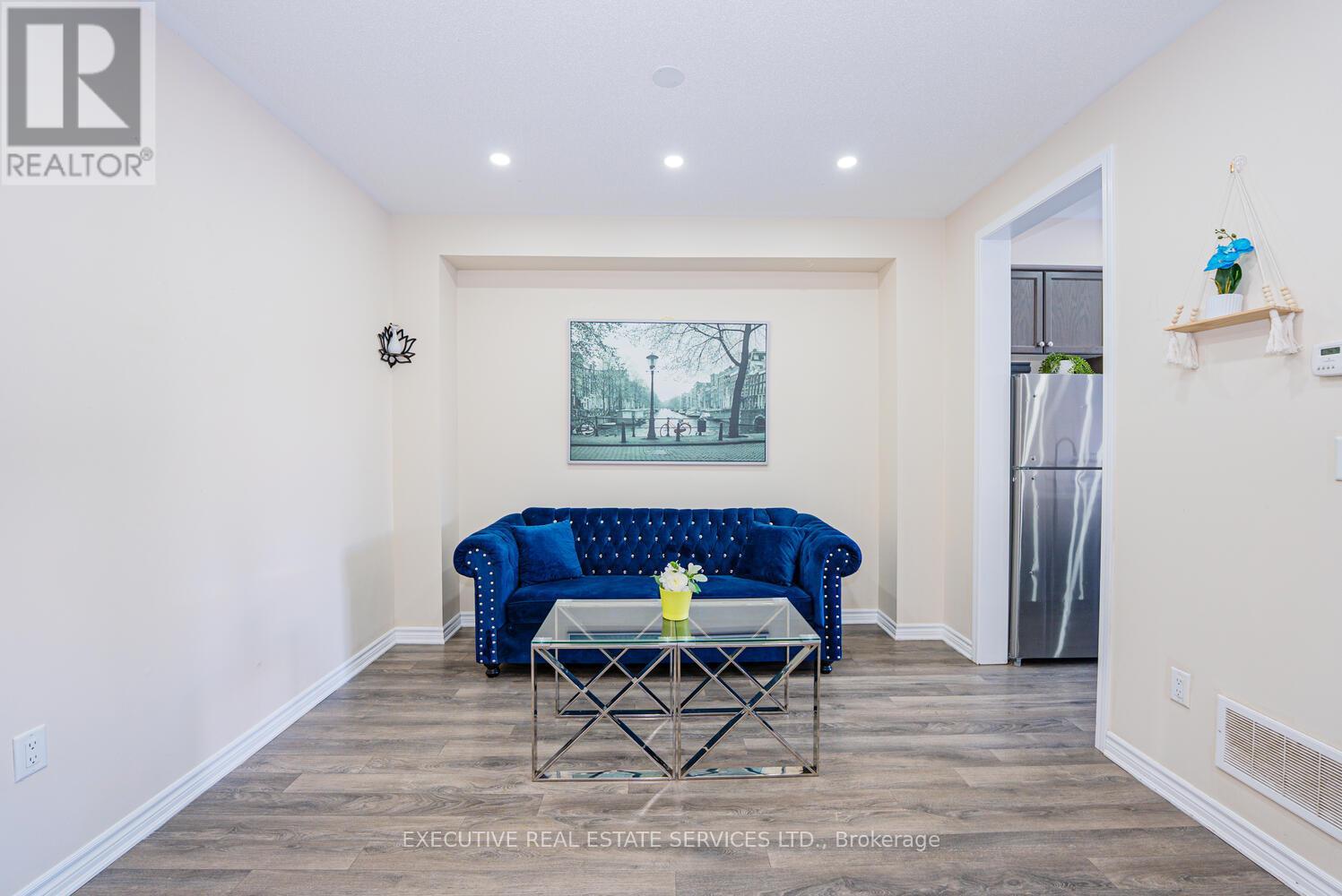 83 Maple Cider Street, Caledon, Ontario  L7C 4B8 - Photo 10 - W12767522