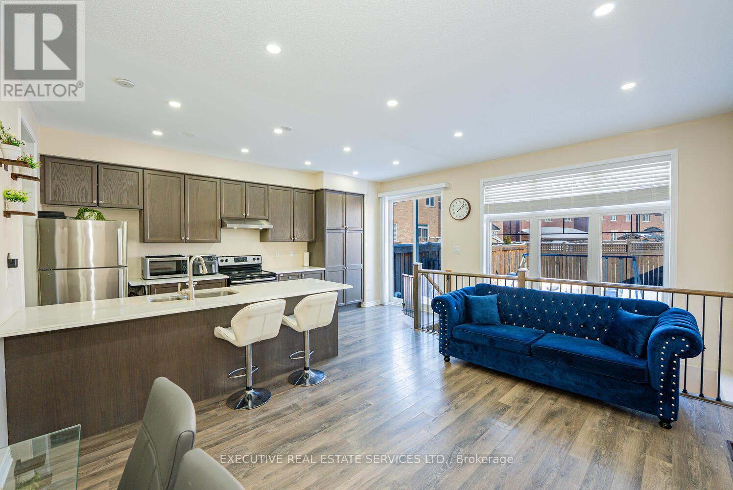 83 Maple Cider Street, Caledon, Ontario  L7C 4B8 - Photo 13 - W12767522