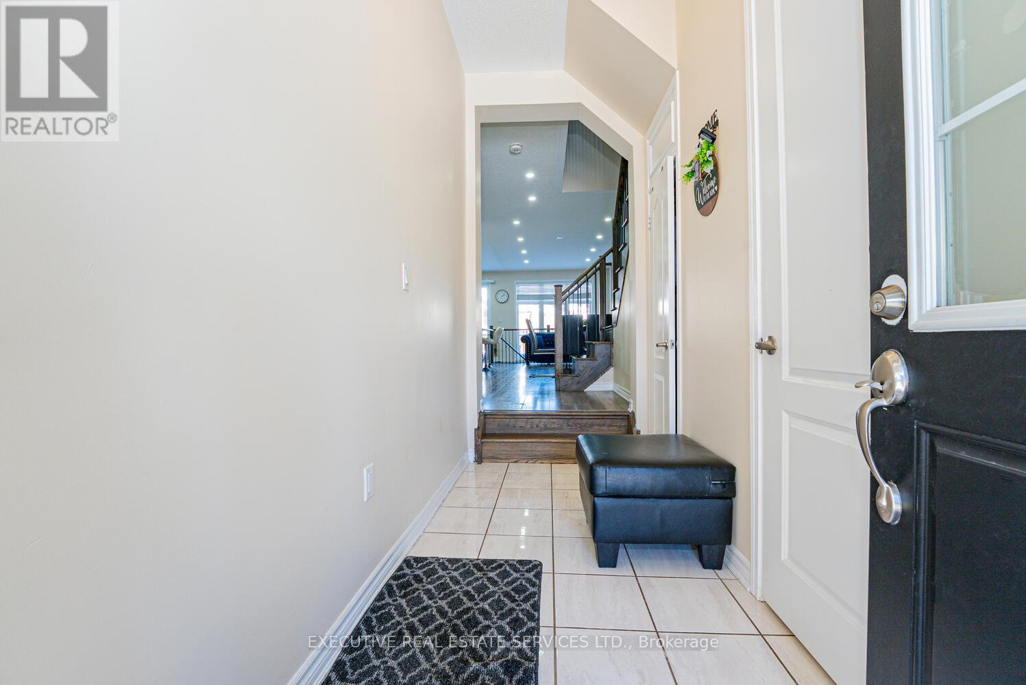 83 Maple Cider Street, Caledon, Ontario  L7C 4B8 - Photo 6 - W12767522