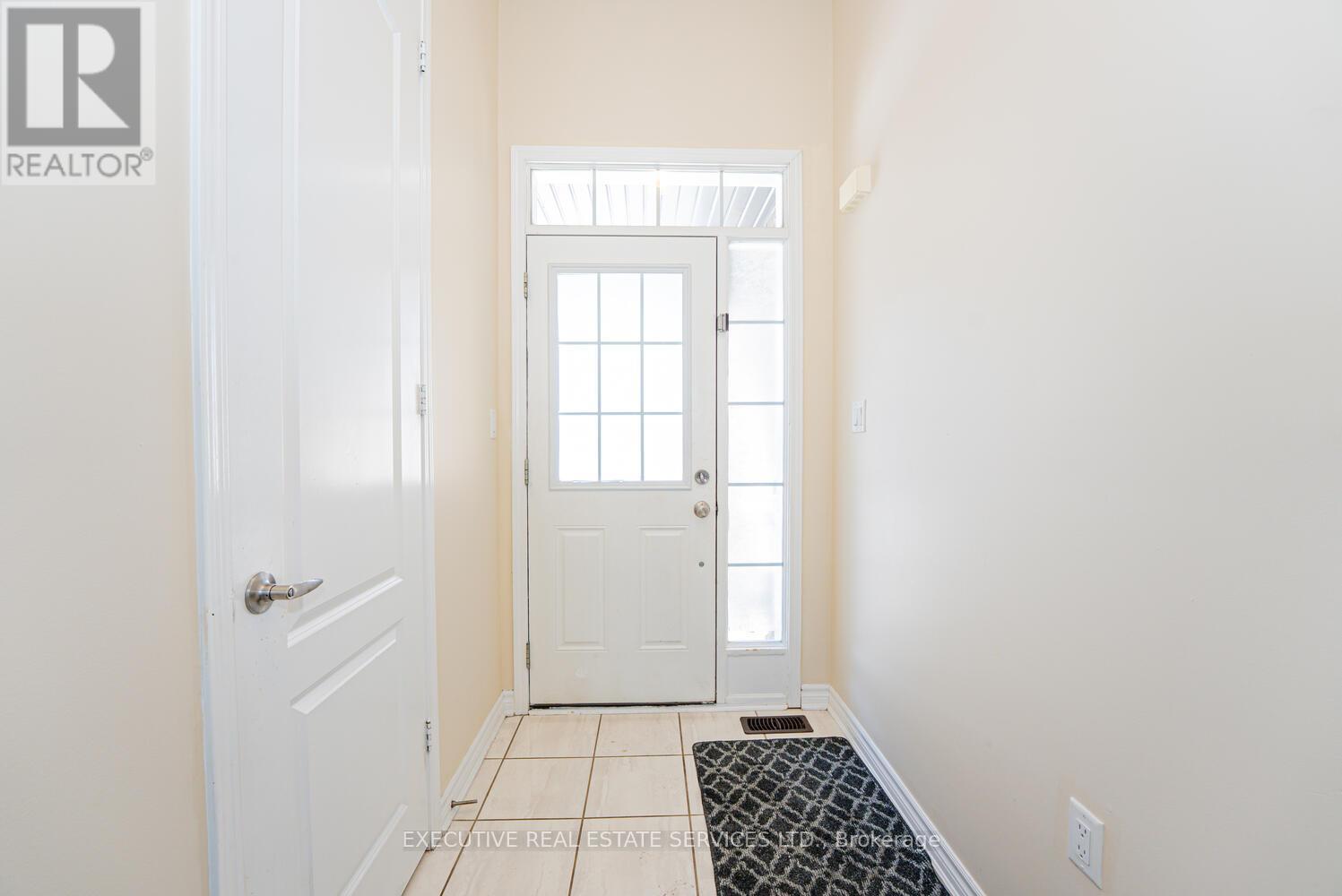 83 Maple Cider Street, Caledon, Ontario  L7C 4B8 - Photo 7 - W12767522