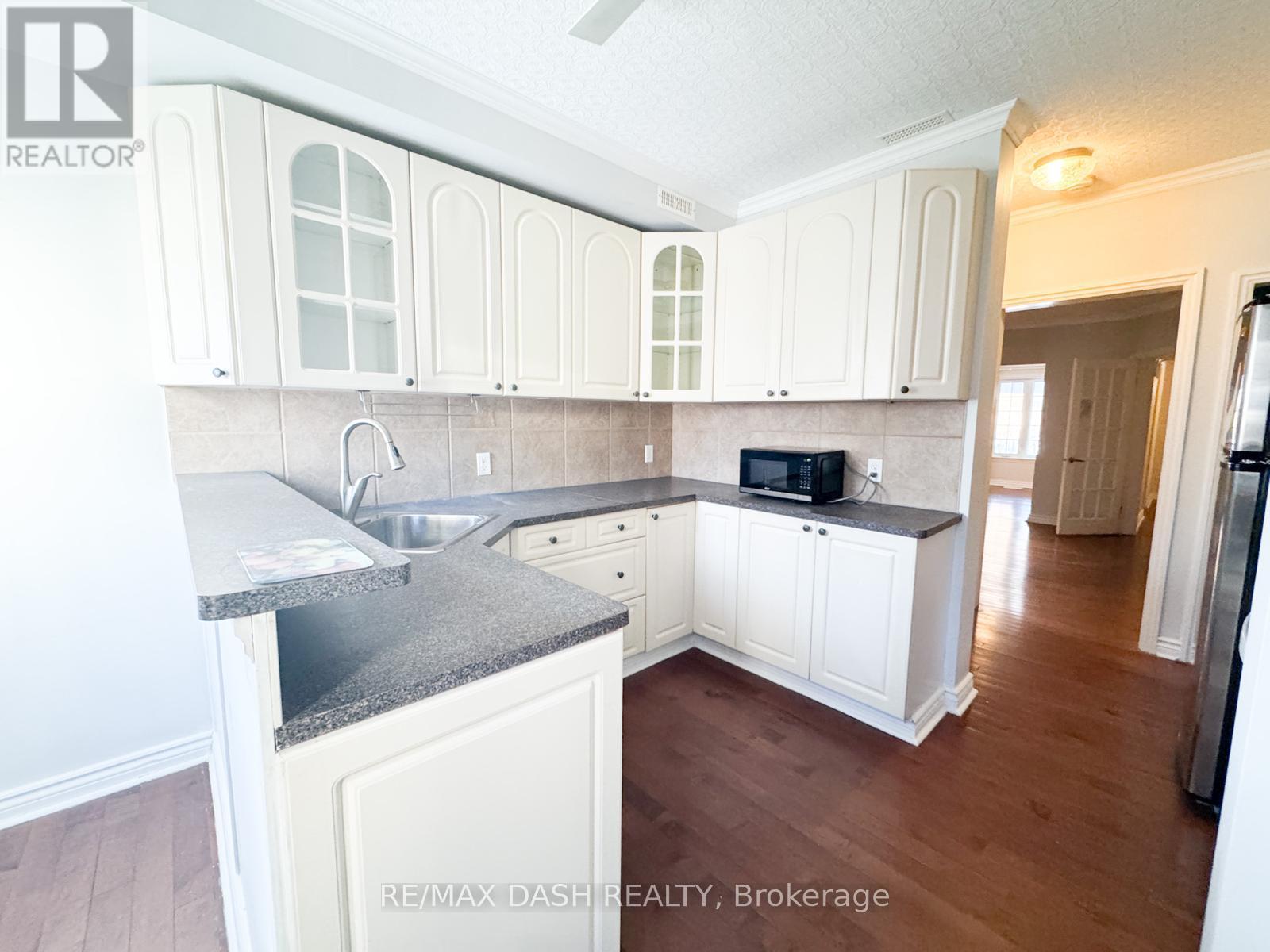 Main Fl - 1529 Queen Street E, Toronto, Ontario  M4L 1E5 - Photo 6 - E12760032