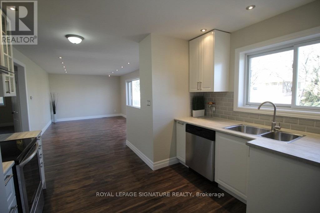 18 Independence Drive, Toronto, Ontario  M1K 3R8 - Photo 3 - E12761050