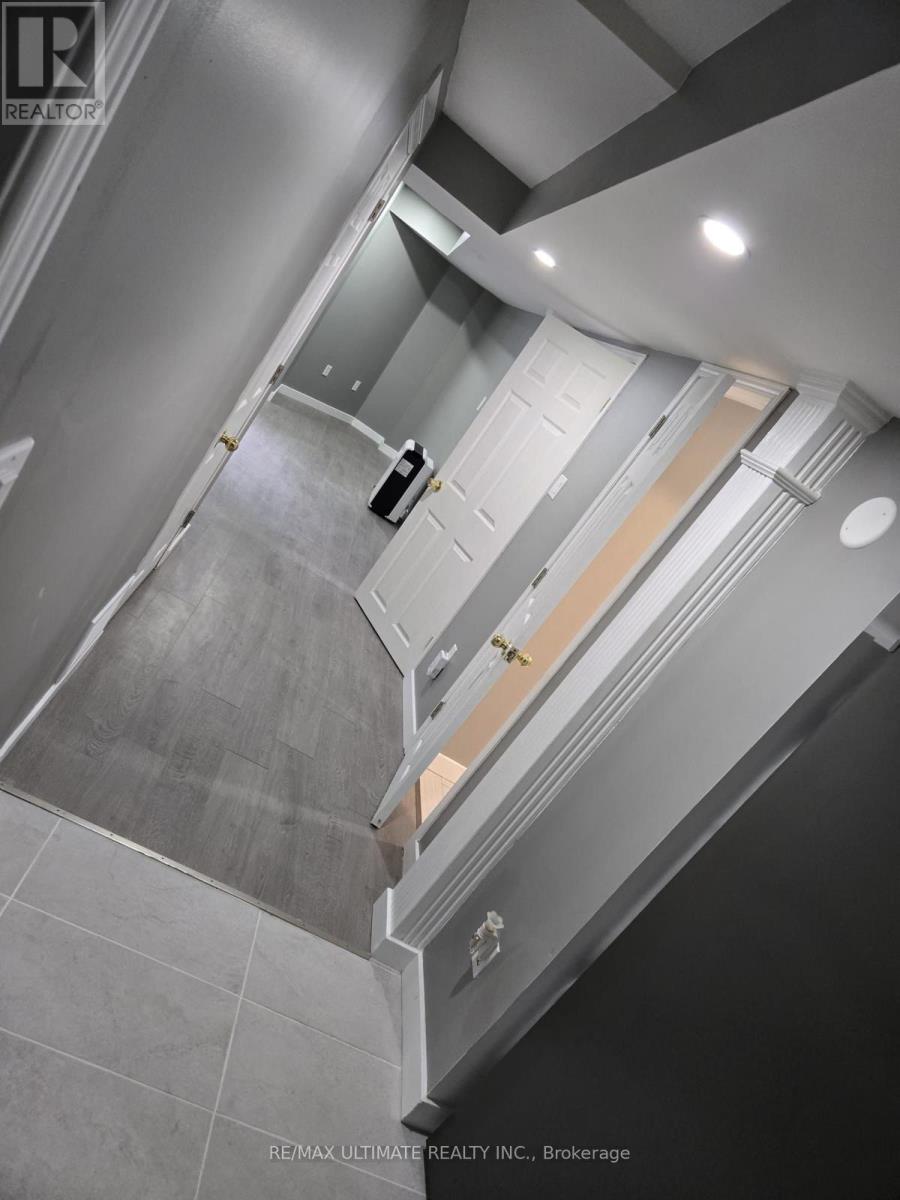 5 Hearthstone Crescent, Clarington (Courtice), Ontario  L1E 2X7 - Photo 11 - E12437806