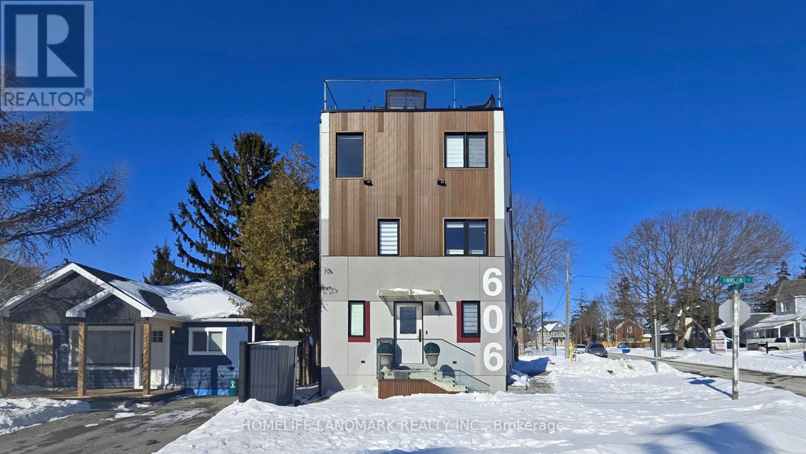 606 Annland Street, Pickering, Ontario  L1W 1A7 - Photo 3 - E12761160