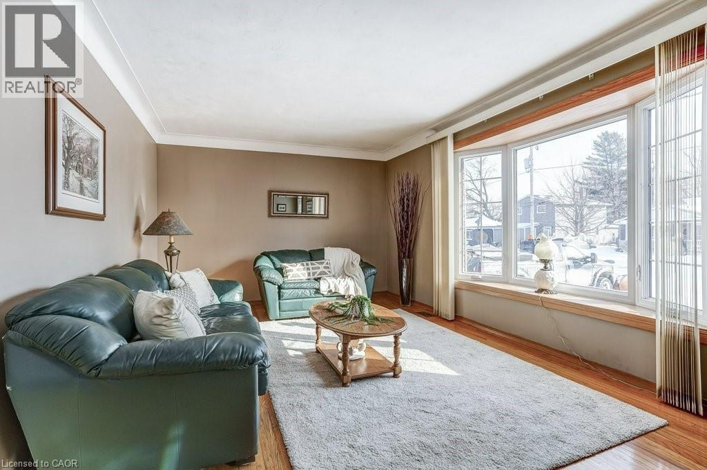 79 Fairview Road, Grimsby, Ontario  L3M 3L6 - Photo 6 - 40800350