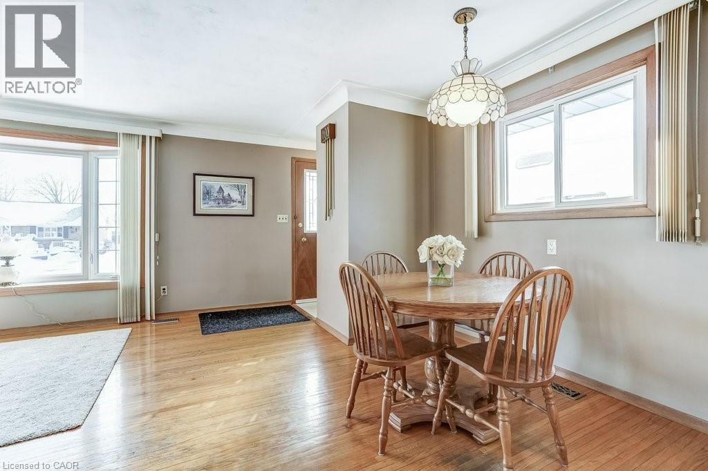 79 Fairview Road, Grimsby, Ontario  L3M 3L6 - Photo 8 - 40800350