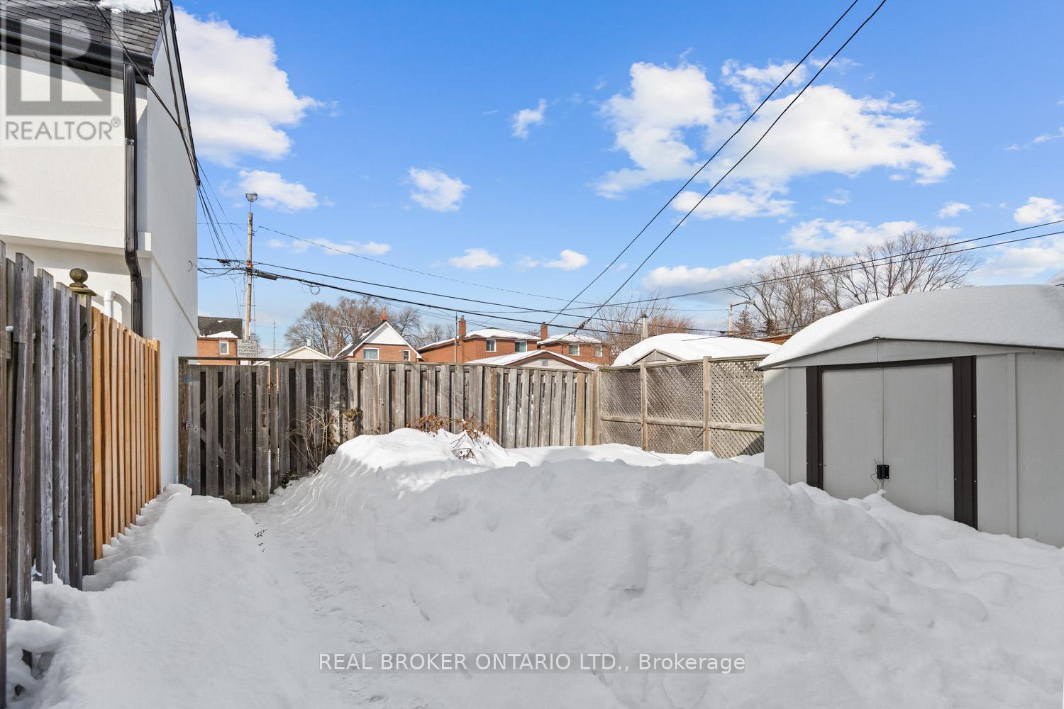 680 Mortimer Avenue, Toronto, Ontario  M4C 2K2 - Photo 30 - E12761214