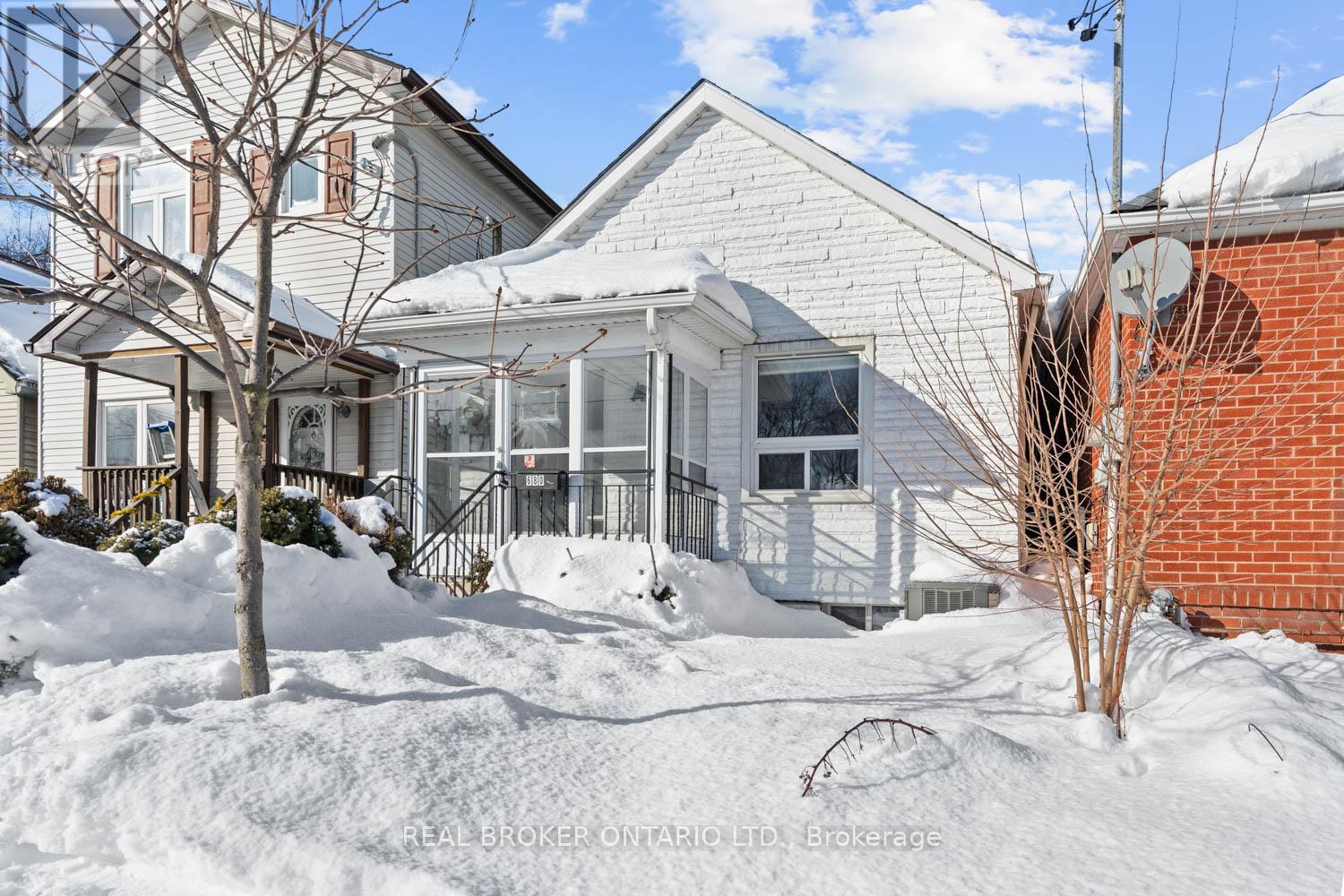 680 Mortimer Avenue, Toronto, Ontario  M4C 2K2 - Photo 35 - E12761214