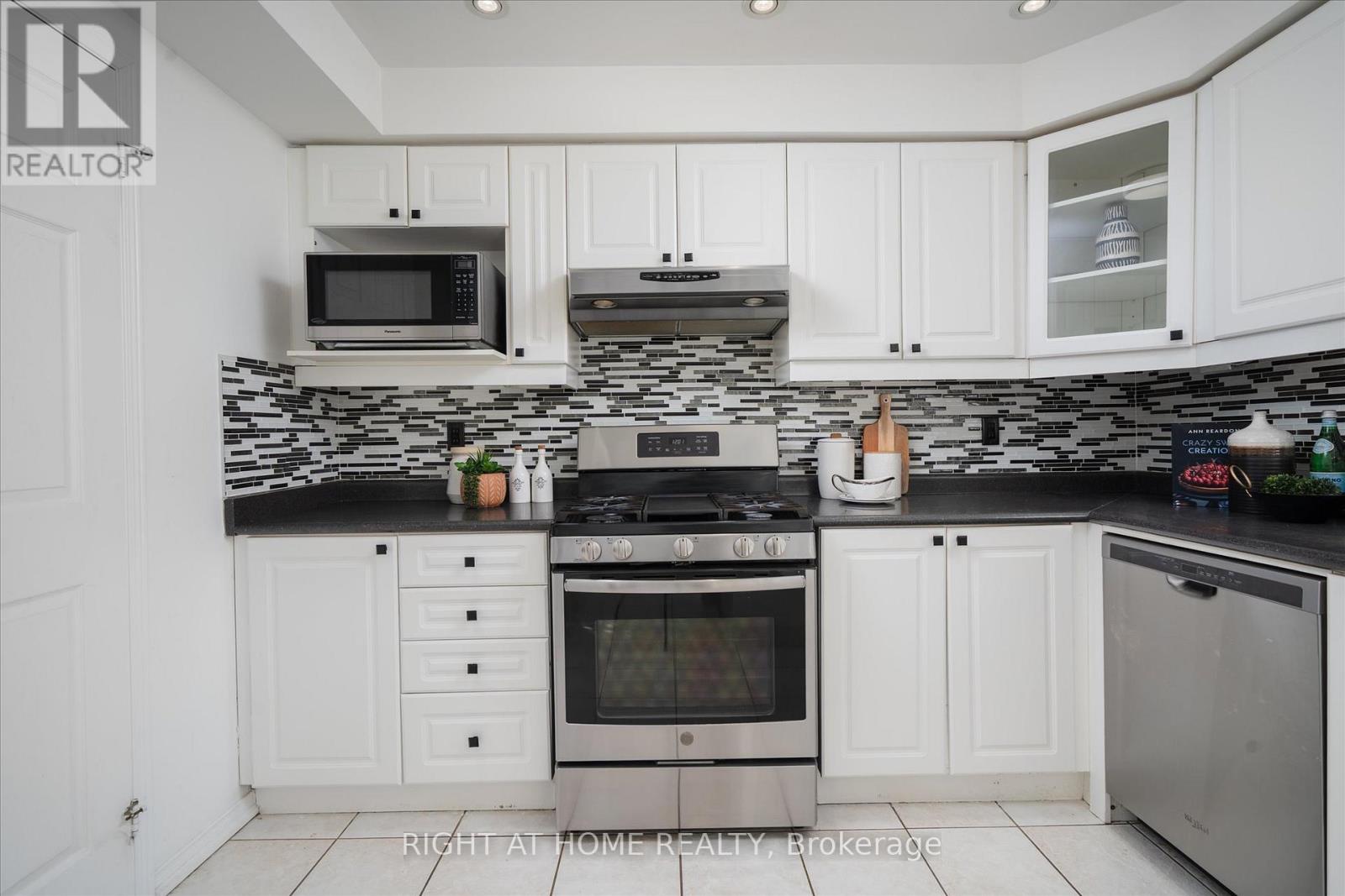 89 Haskell Avenue, Ajax, Ontario  L1T 0C7 - Photo 12 - E12761298