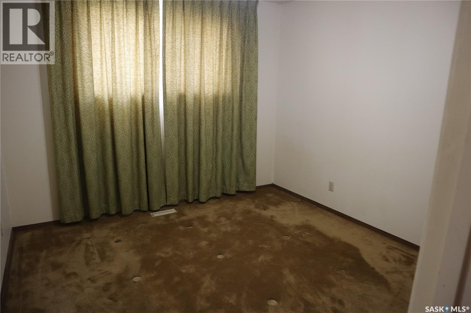 22 Ramsay Court, Saskatoon, Saskatchewan  S7H 4H1 - Photo 4 - SK028072