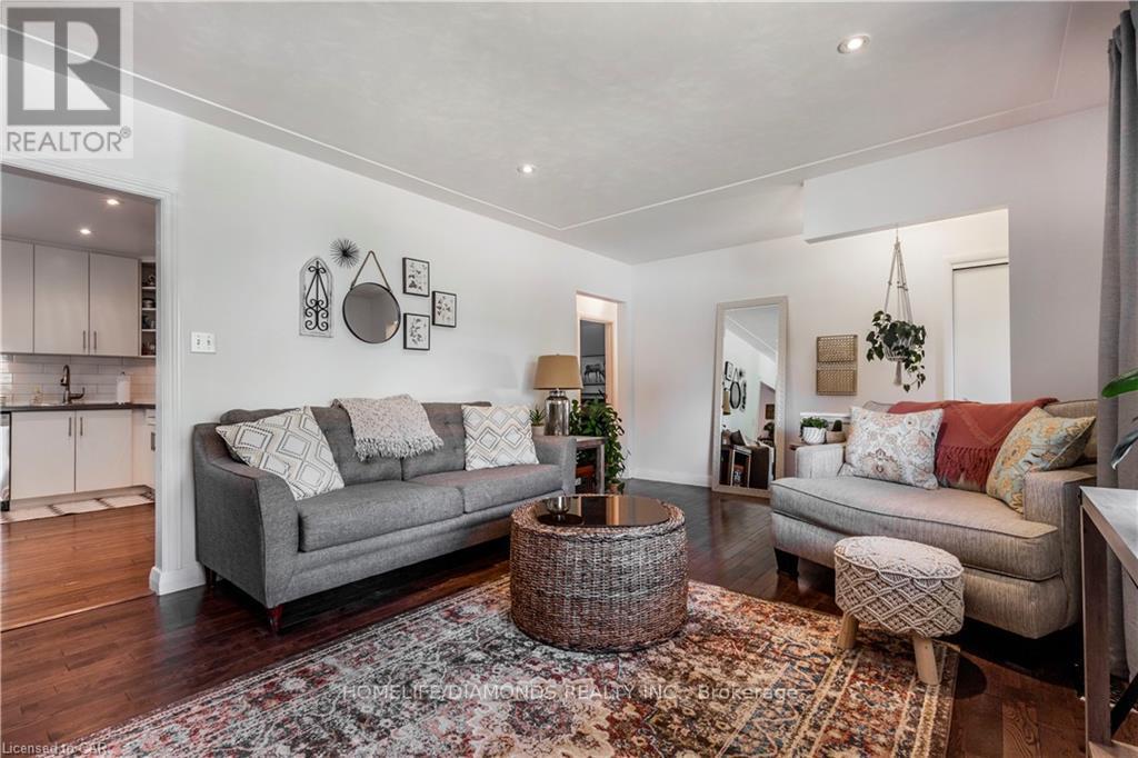 107 Ellis Crescent, Waterloo, Ontario  N2J 2C1 - Photo 8 - X12767420