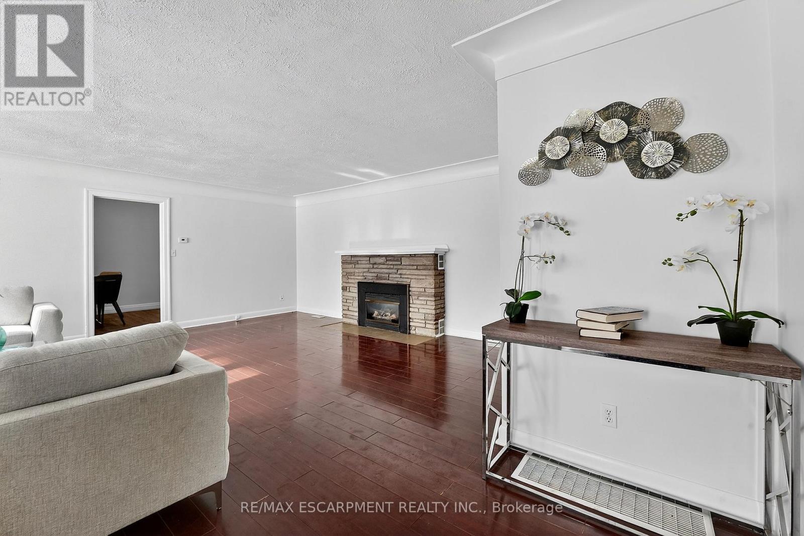 617 Lock Street W, Haldimand, Ontario  N1A 1V9 - Photo 9 - X12767472