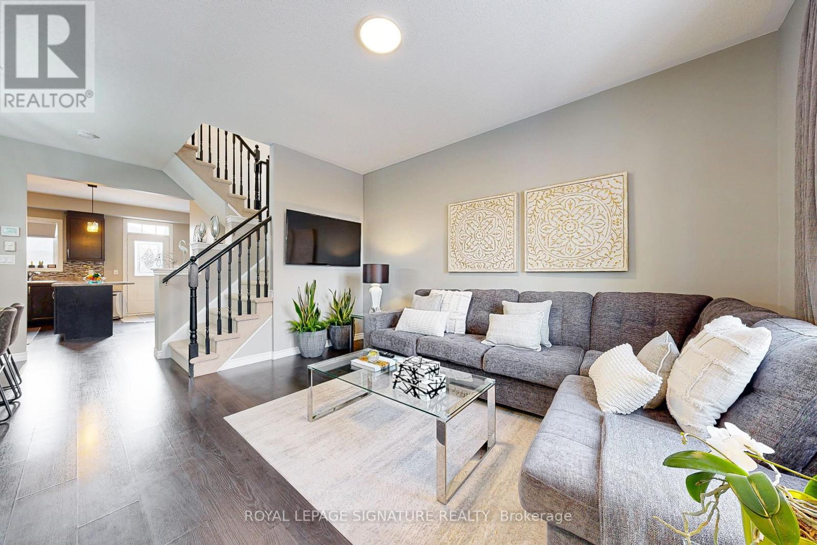 9 Ted Miller Crescent, Clarington, Ontario  L1C 0L8 - Photo 4 - E12761658