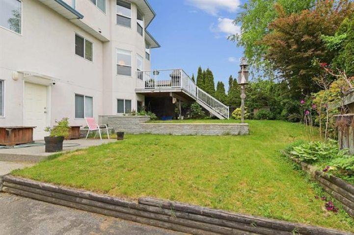 8164 Sumac Place, Mission, British Columbia  V2V 5R6 - Photo 7 - R3087319