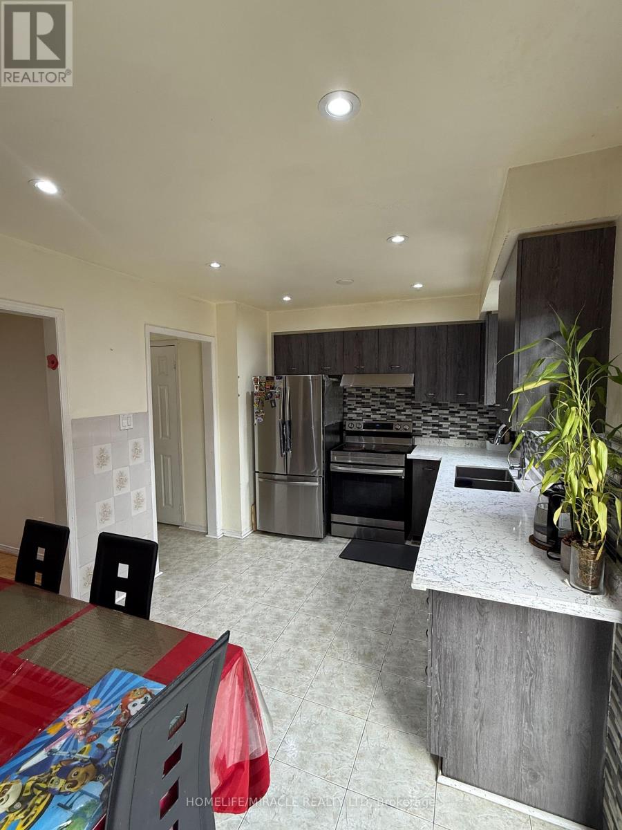 2 Ketchum Crescent, Markham, Ontario  L3S 3G2 - Photo 13 - N12761072