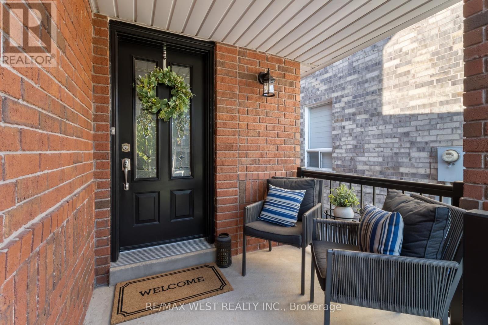 81 Purcell Crescent, Vaughan, Ontario  L6A 3C6 - Photo 3 - N12761308