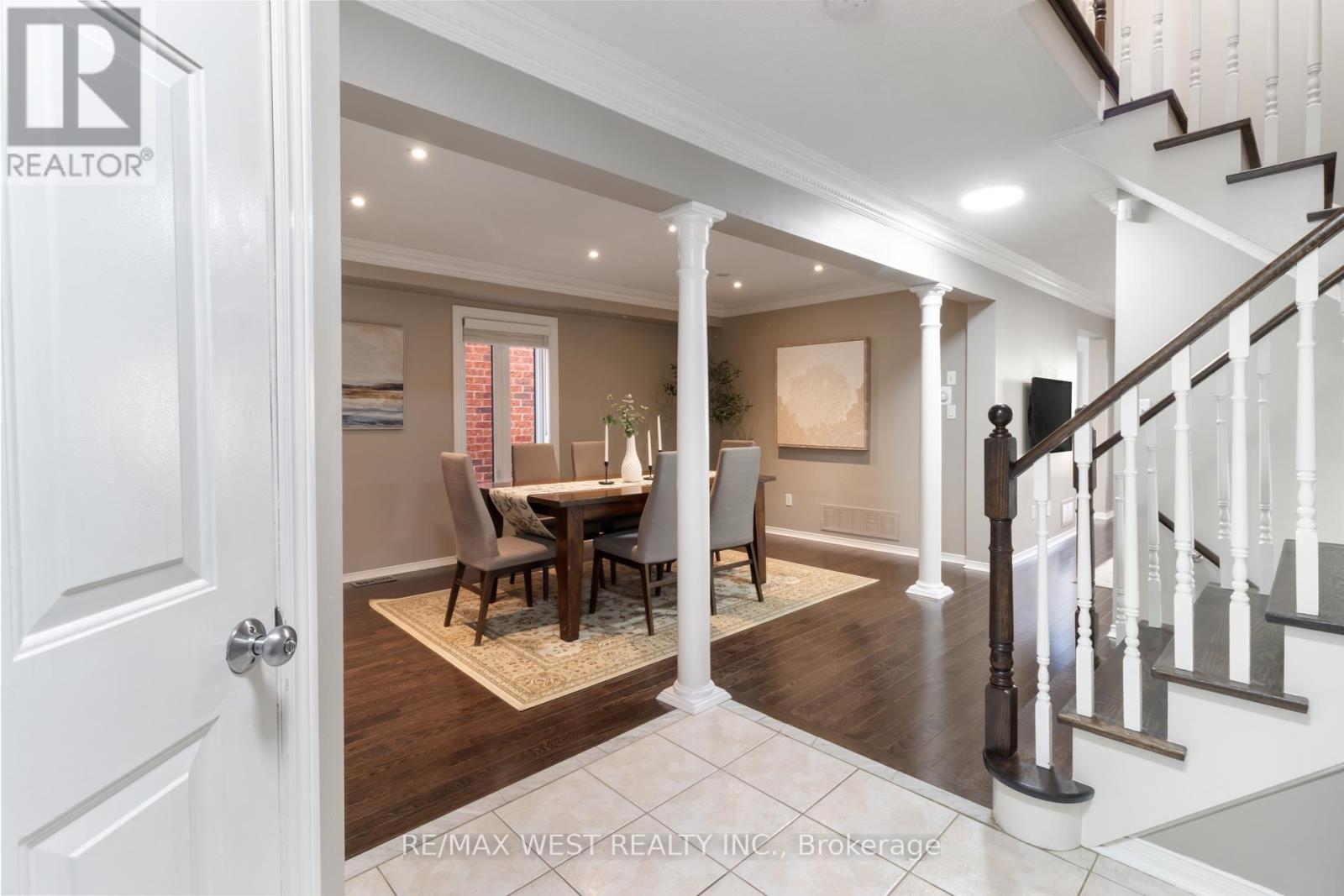 81 Purcell Crescent, Vaughan, Ontario  L6A 3C6 - Photo 5 - N12761308