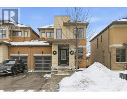 87 BARRISTER AVENUE, Whitby, Ontario