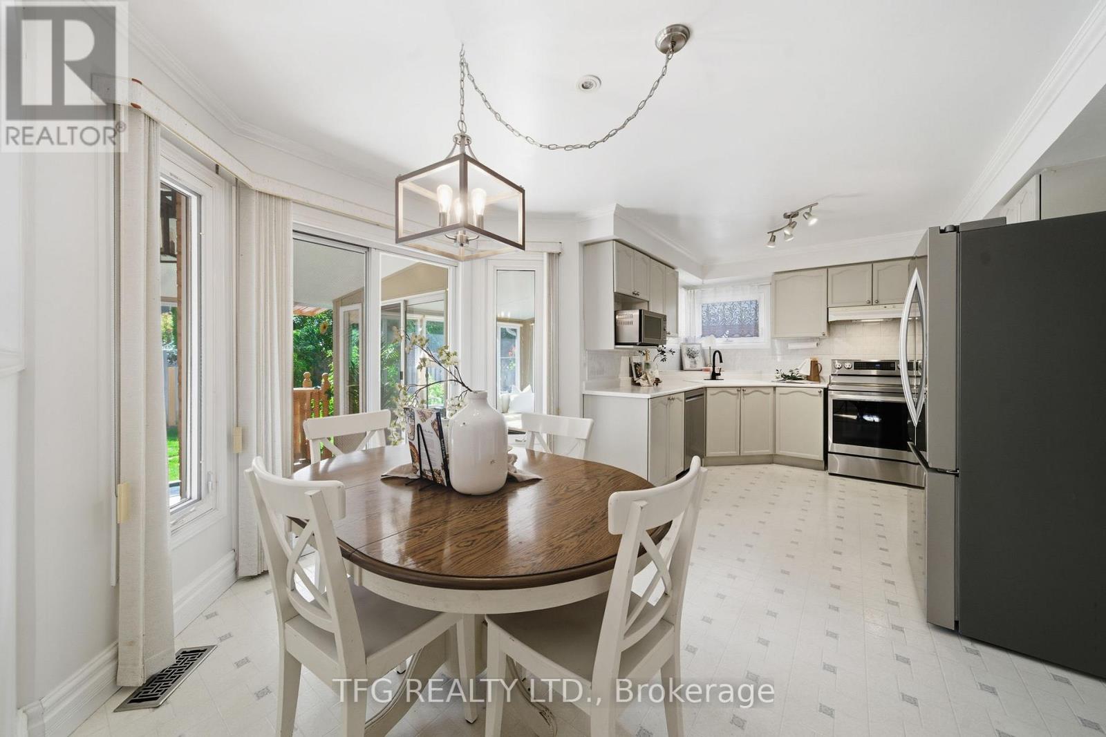 705 Carlisle Street, Cobourg, Ontario  K9A 5E4 - Photo 10 - X12467083