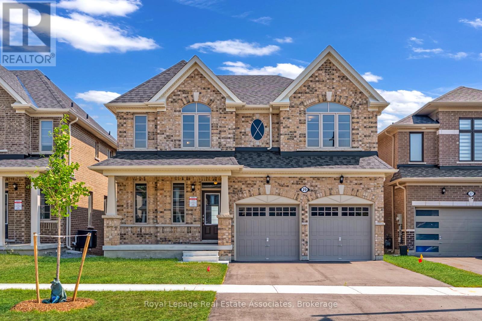 29 JOHN DALLIMORE DRIVE, Georgina, Ontario