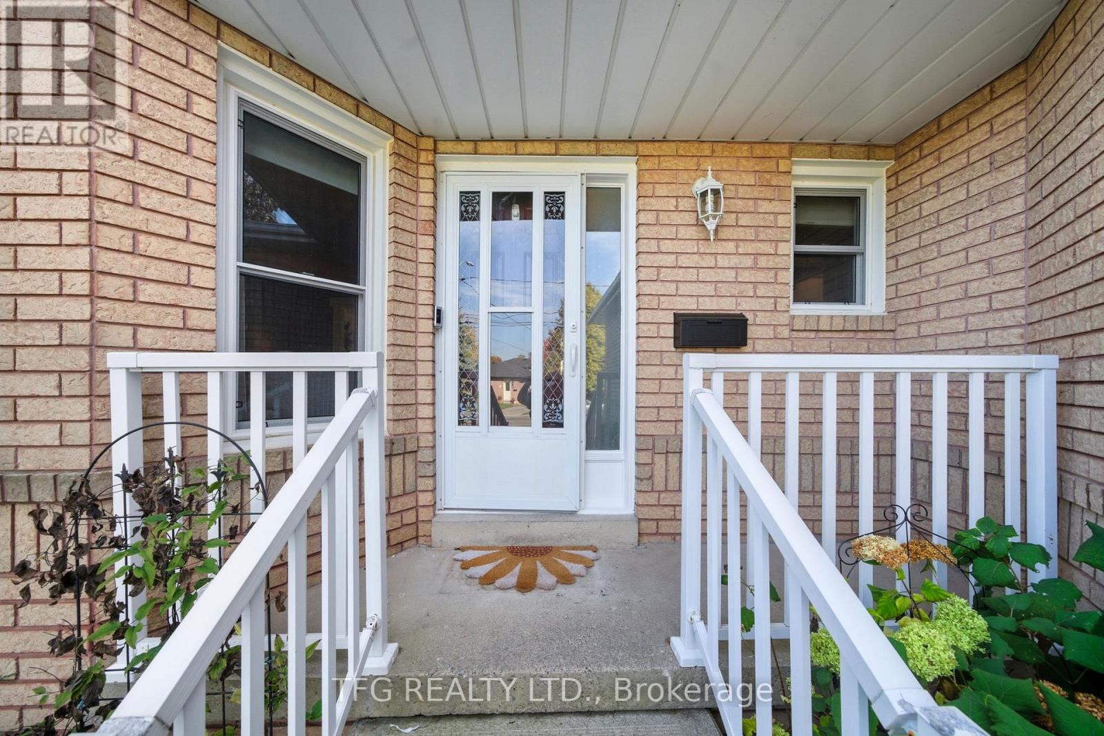 705 Carlisle Street, Cobourg, Ontario  K9A 5E4 - Photo 4 - X12467083