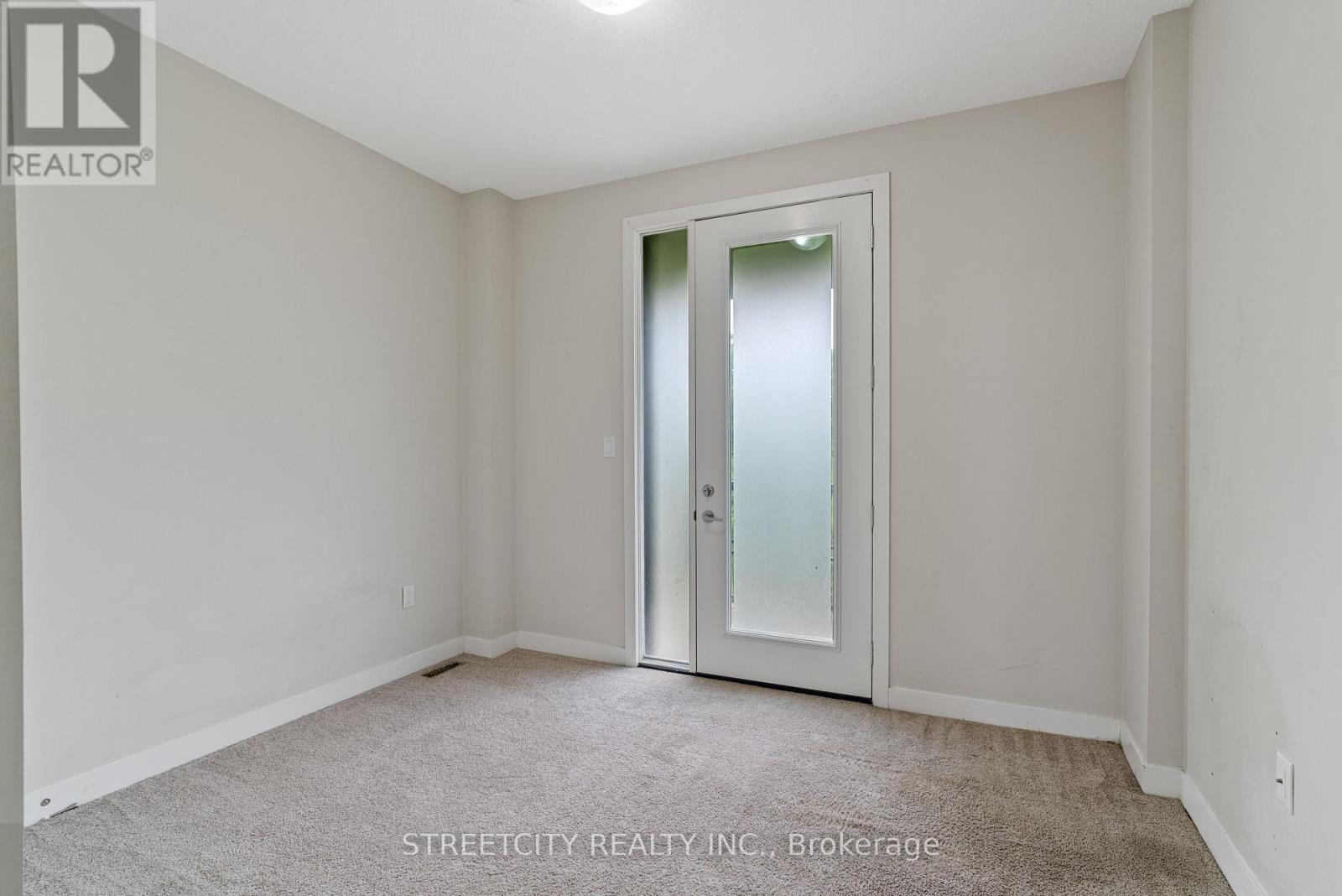 964 West Village Square, London North, Ontario  N6H 0J7 - Photo 4 - X12679572