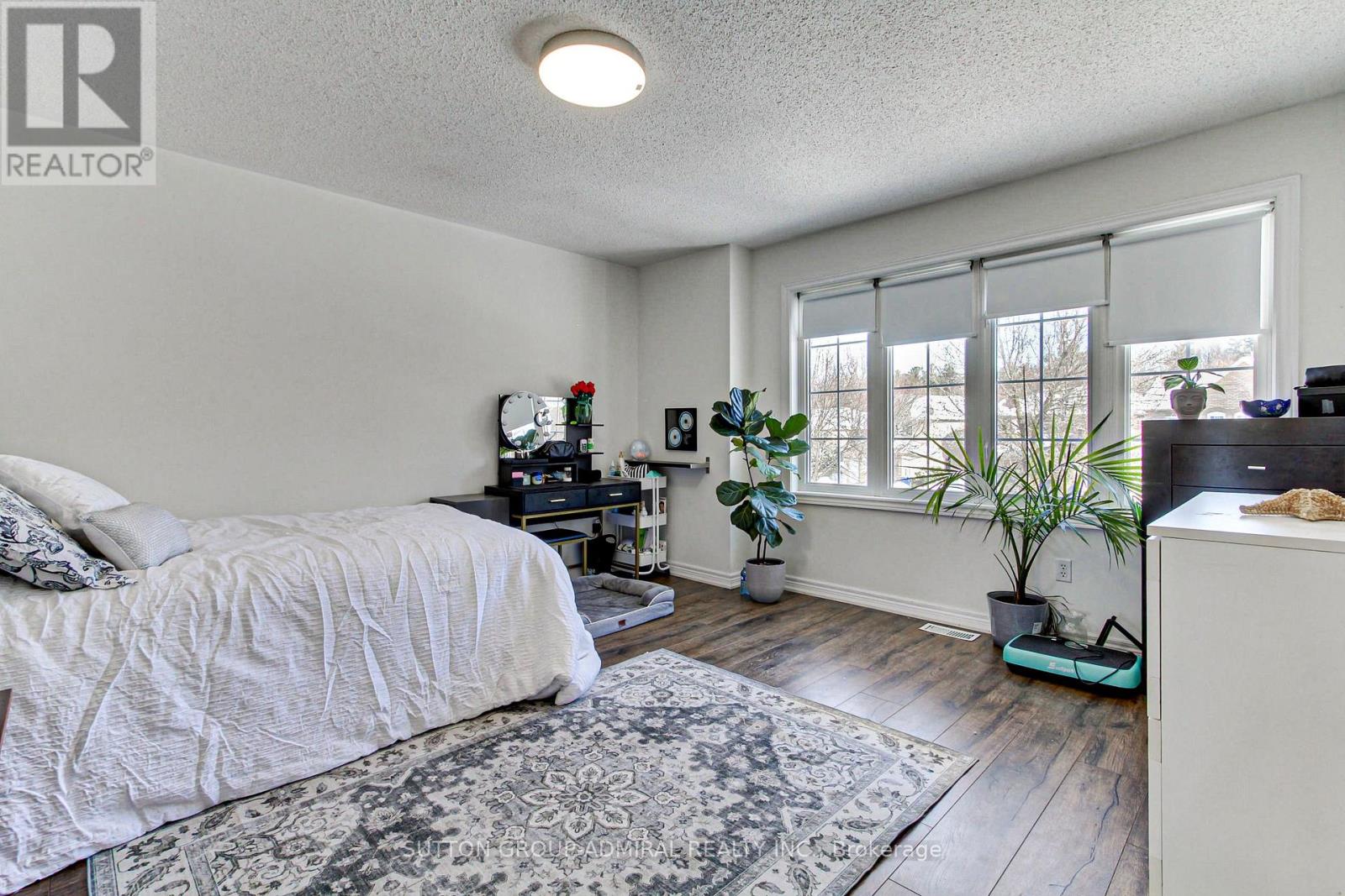 87 Stemmle Drive, Aurora, Ontario  L4G 6N4 - Photo 14 - N12761466