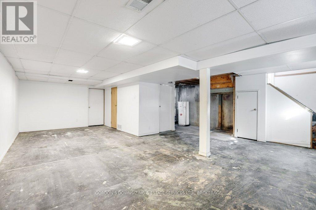 7 Attwood Crescent, Ottawa, Ontario  K2E 5B1 - Photo 32 - X12760676