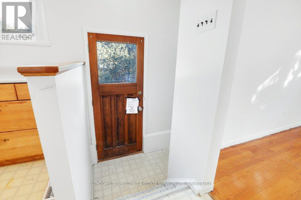 7 Attwood Crescent, Ottawa, Ontario  K2E 5B1 - Photo 30 - X12760676