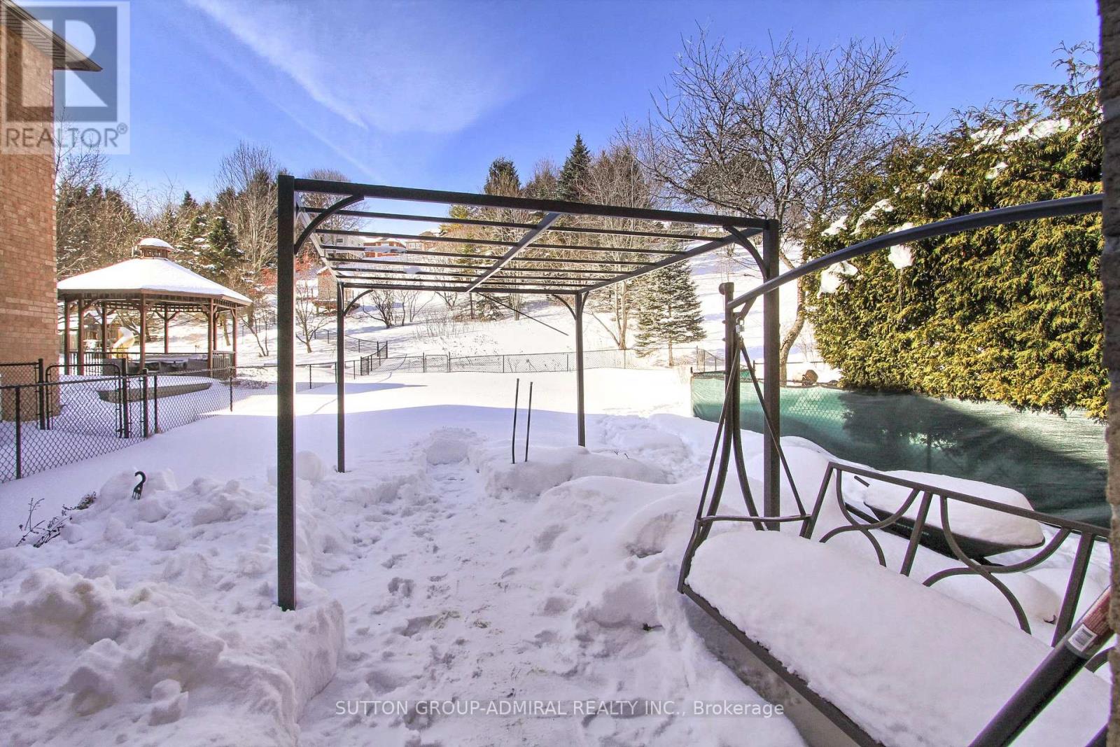 87 Stemmle Drive, Aurora, Ontario  L4G 6N4 - Photo 17 - N12761466