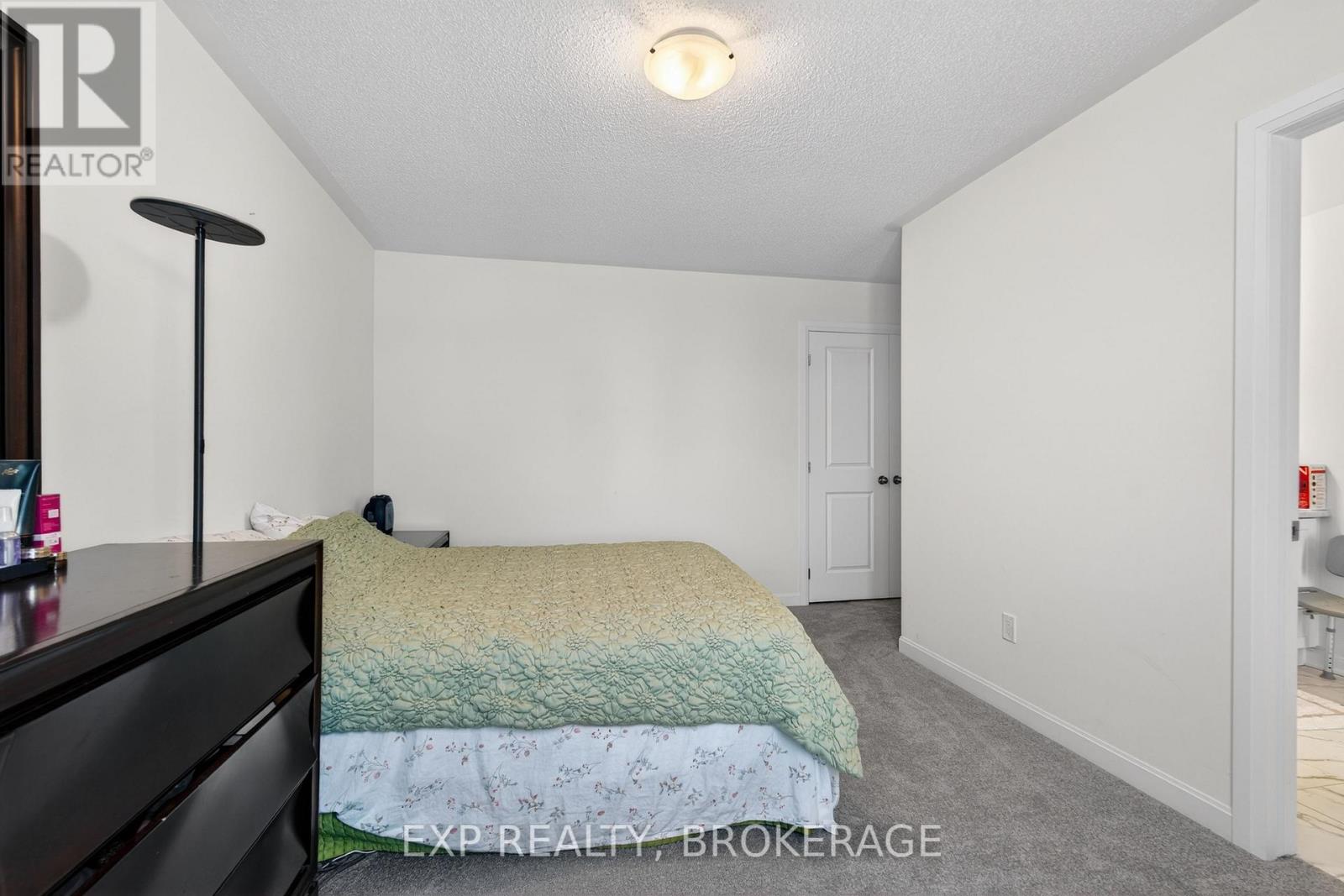 54 Oakmont Drive, Loyalist, Ontario  K0H 1G0 - Photo 20 - X12761026