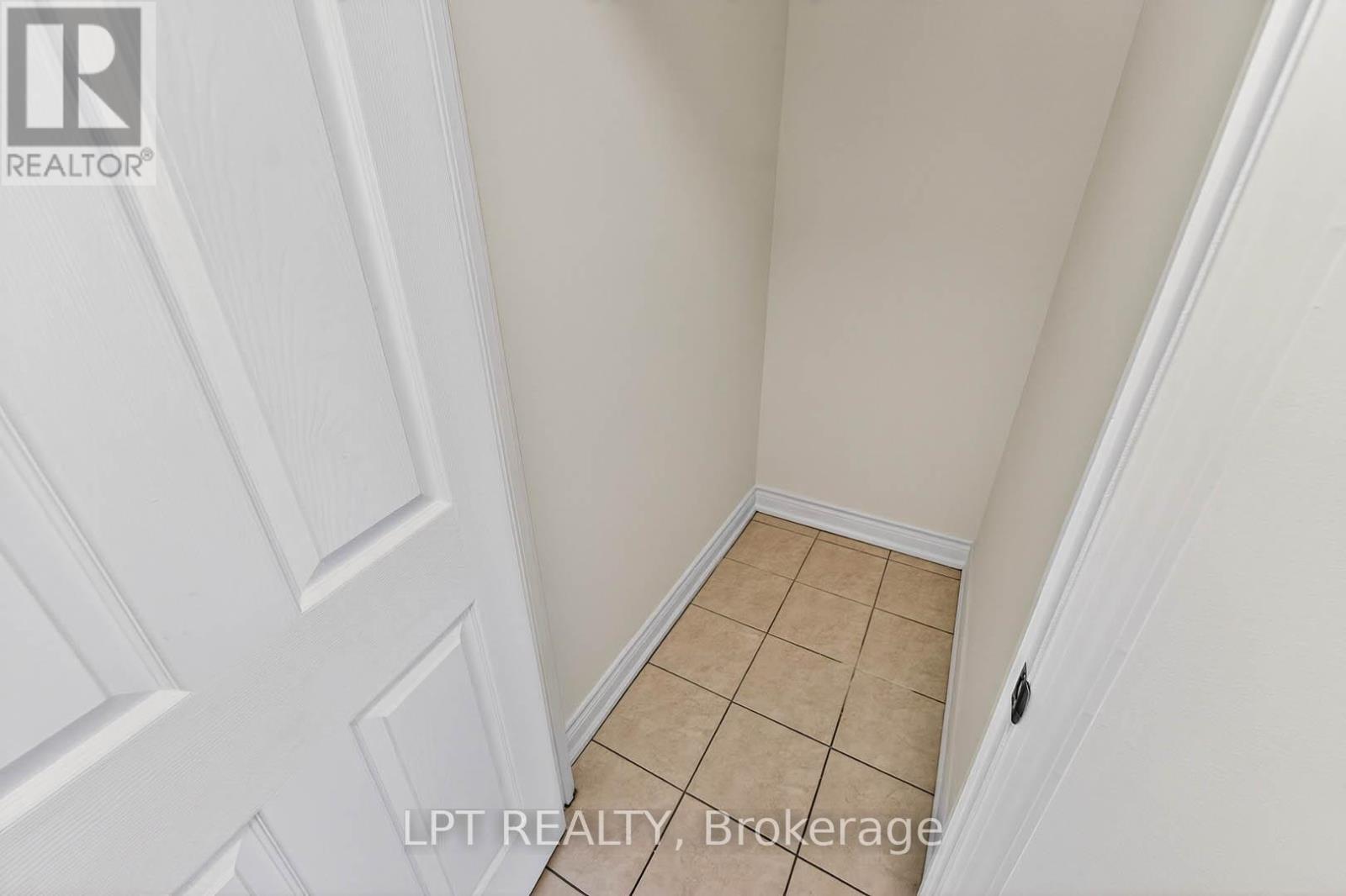 501 - 51 Baffin Court, Richmond Hill, Ontario  L4B 4P6 - Photo 21 - N12761496