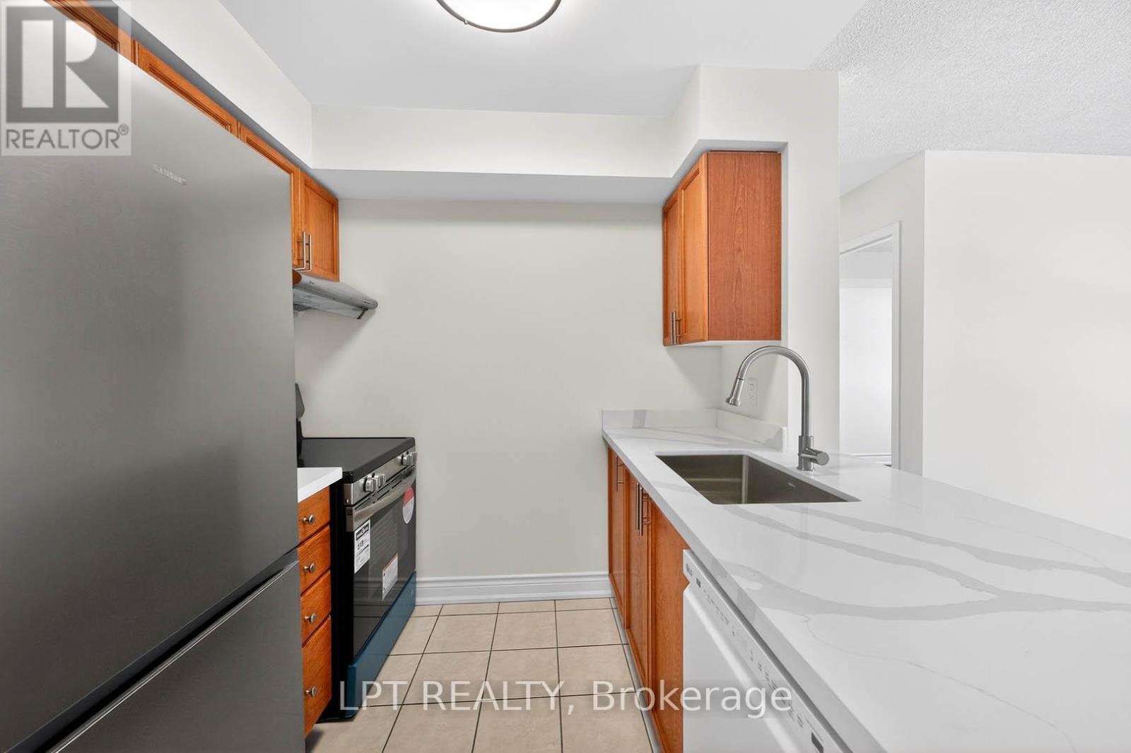 501 - 51 Baffin Court, Richmond Hill, Ontario  L4B 4P6 - Photo 15 - N12761496