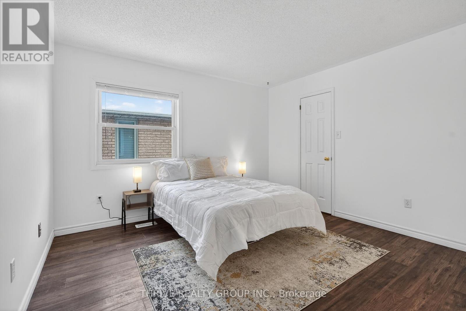 114 Parkview Drive, Strathroy-Caradoc, Ontario  N7G 4A3 - Photo 16 - X12761094